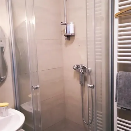 شقة Botanic Garden Apartament Praha Center *