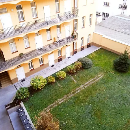 شقة Botanic Garden Apartament Praha Center